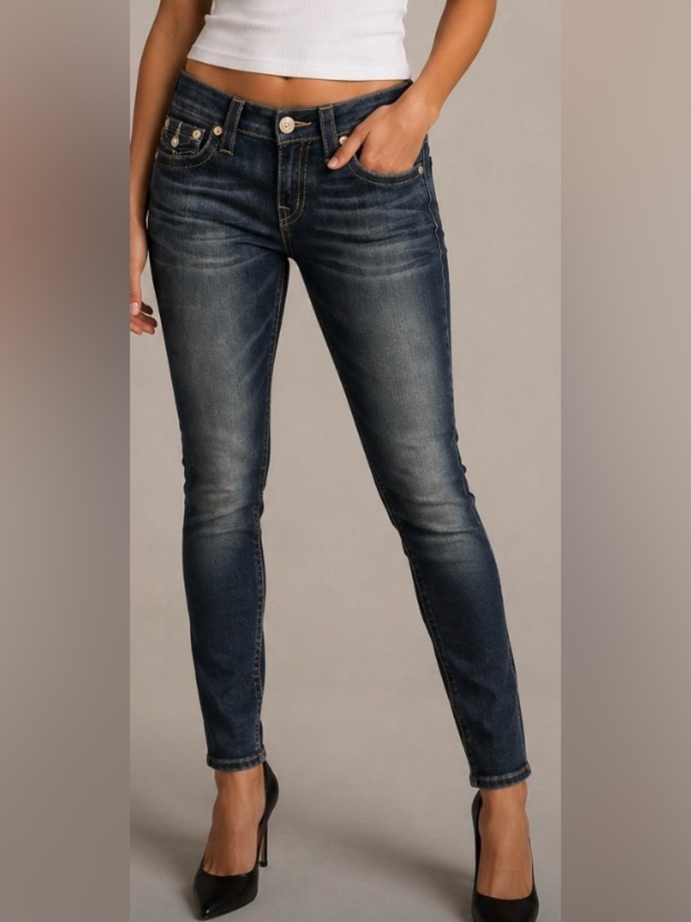 True Religion Women's Skinny Jeans in Dark Indigo Size 28